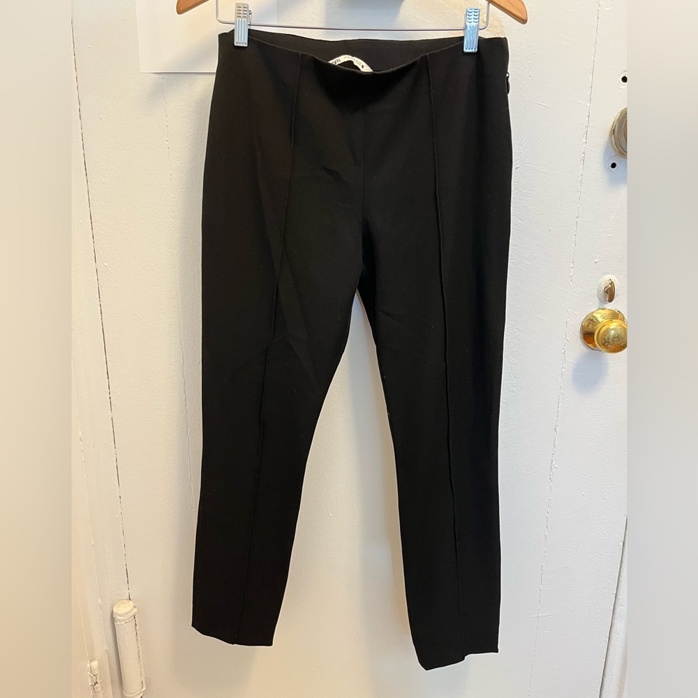 Zara black leggings with front line